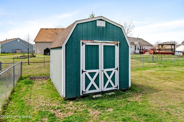 201 Ashley Blvd, Shepherdsville, KY 40165