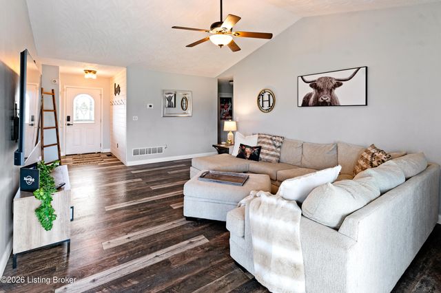 201 Ashley Blvd, Shepherdsville, KY 40165