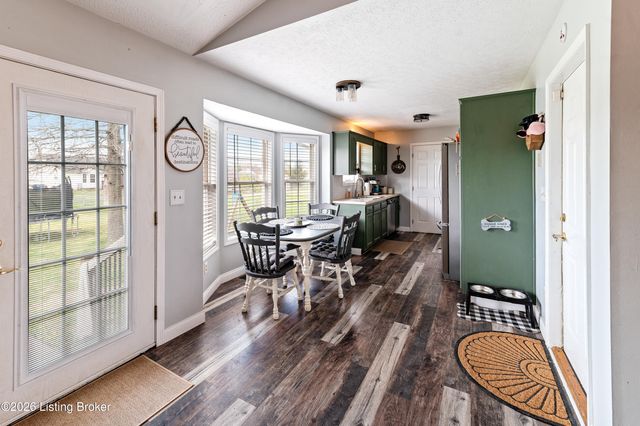 201 Ashley Blvd, Shepherdsville, KY 40165