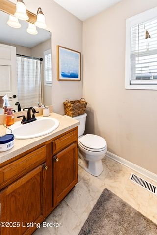 201 Ashley Blvd, Shepherdsville, KY 40165