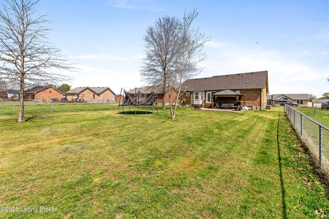 201 Ashley Blvd, Shepherdsville, KY 40165