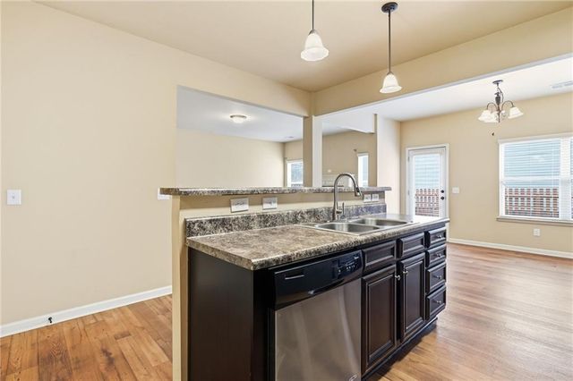 5105 Deepwater Cove, Acworth, GA 30101