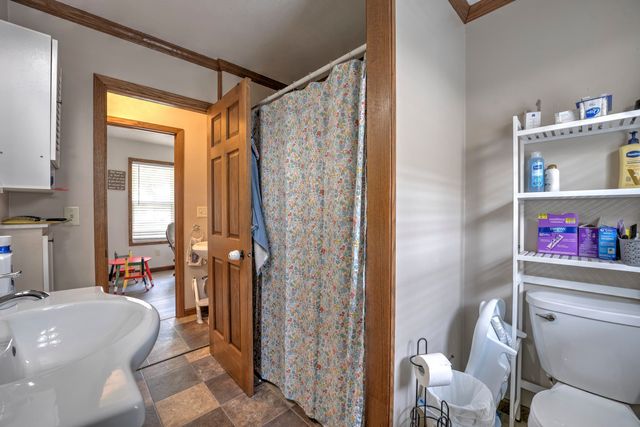 1021 NW 7th Ave NW, Minot, ND 58703