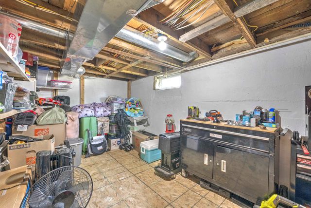1021 NW 7th Ave NW, Minot, ND 58703