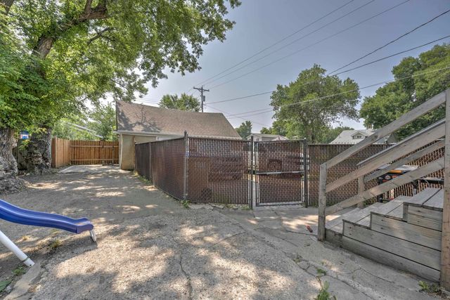 1021 NW 7th Ave NW, Minot, ND 58703