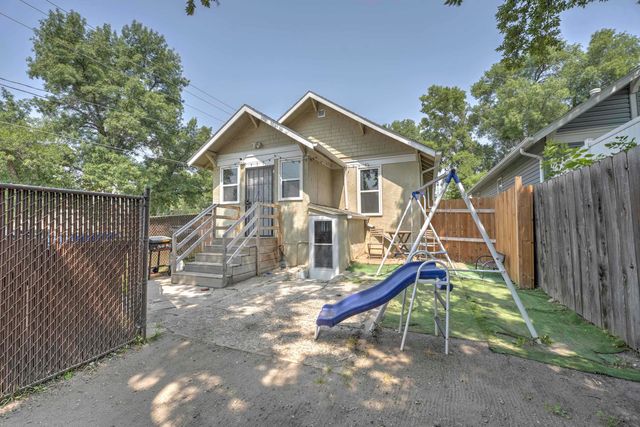 1021 NW 7th Ave NW, Minot, ND 58703