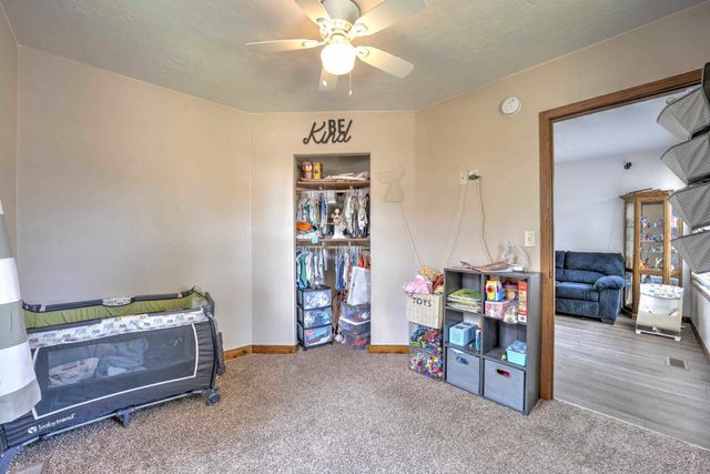 1021 NW 7th Ave NW, Minot, ND 58703