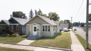 1021 NW 7th Ave NW, Minot, ND 58703
