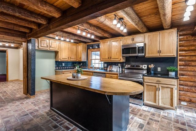 1116 Cedar Drive, Blanchard, OK 73010