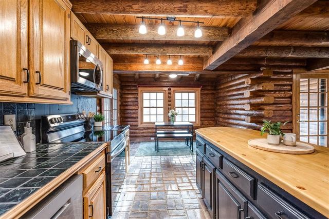 1116 Cedar Drive, Blanchard, OK 73010