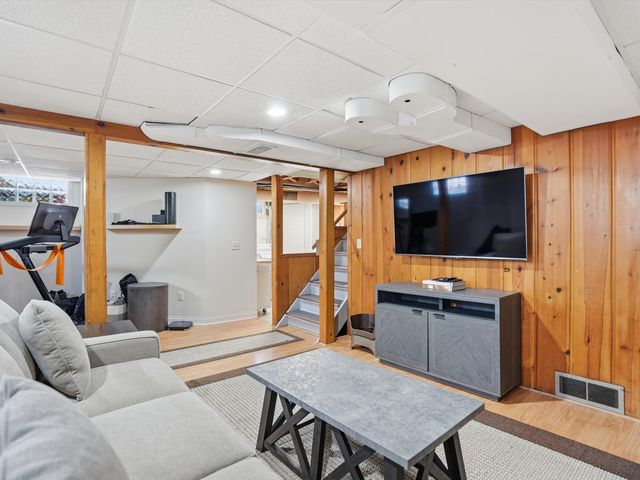 1102 Arborview Boulevard, Ann Arbor, MI 48103