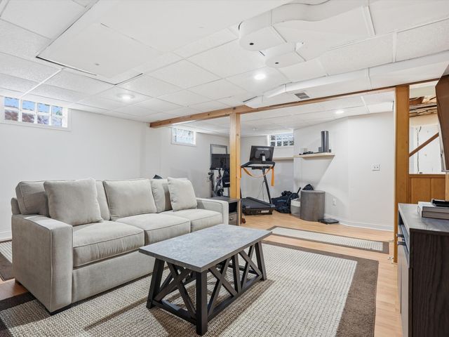 1102 Arborview Boulevard, Ann Arbor, MI 48103