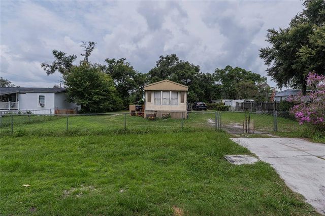 2530 ISLAND OAKS E, Lakeland, FL 33805