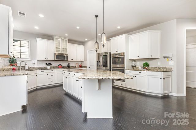 11523 Warfield Avenue, Huntersville, NC 28078