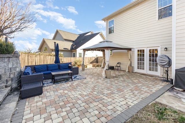 11523 Warfield Avenue, Huntersville, NC 28078