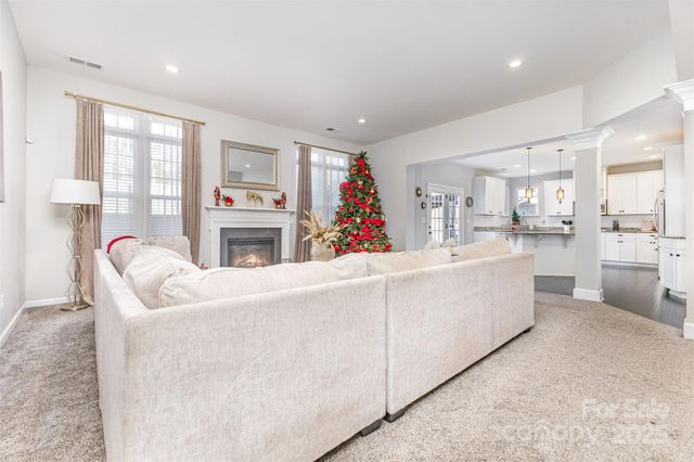 11523 Warfield Avenue, Huntersville, NC 28078