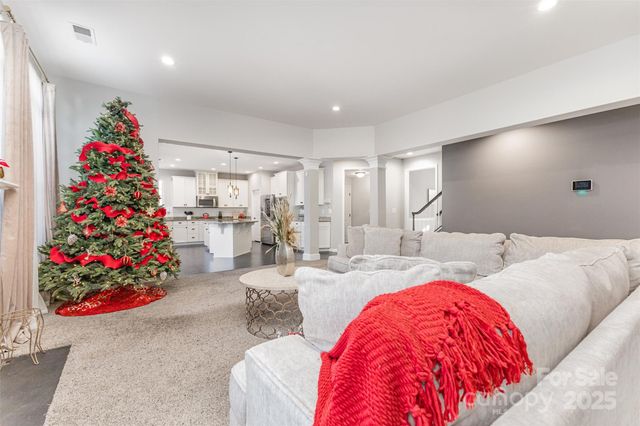 11523 Warfield Avenue, Huntersville, NC 28078