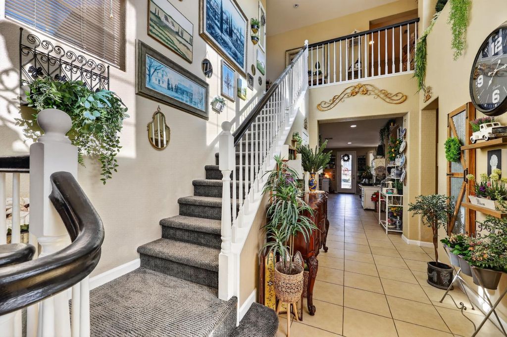 Image 25 of property listing at 15075 Torrey Pines Circle, Chowchilla, CA 93610