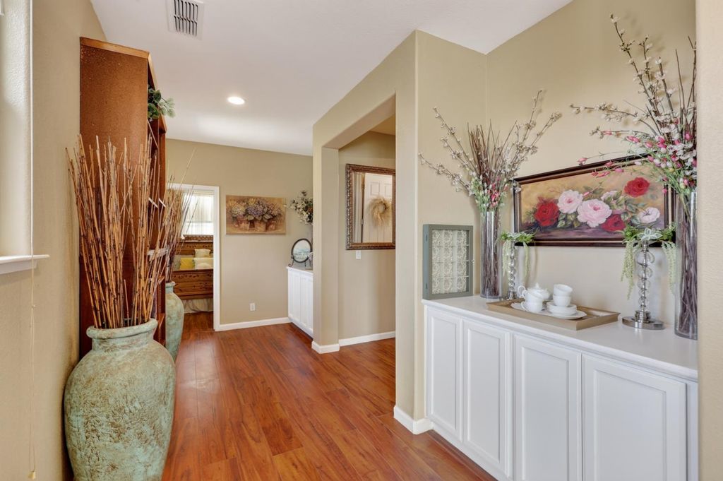 Image 27 of property listing at 15075 Torrey Pines Circle, Chowchilla, CA 93610