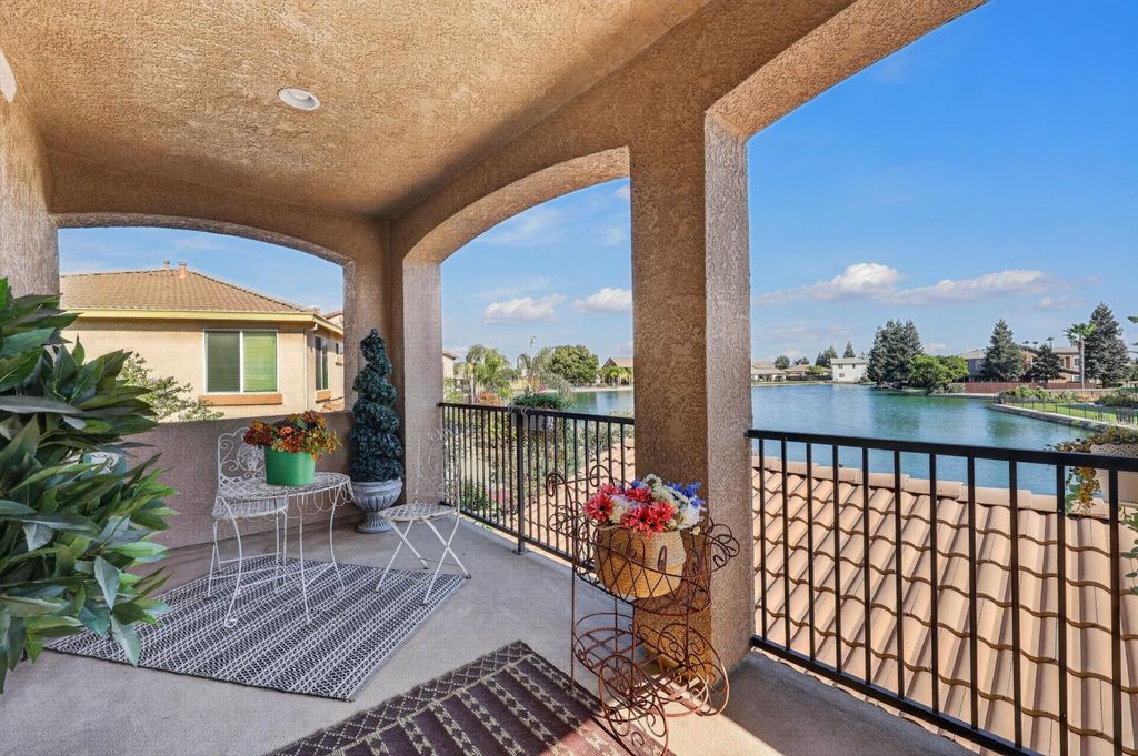 Image 30 of property listing at 15075 Torrey Pines Circle, Chowchilla, CA 93610