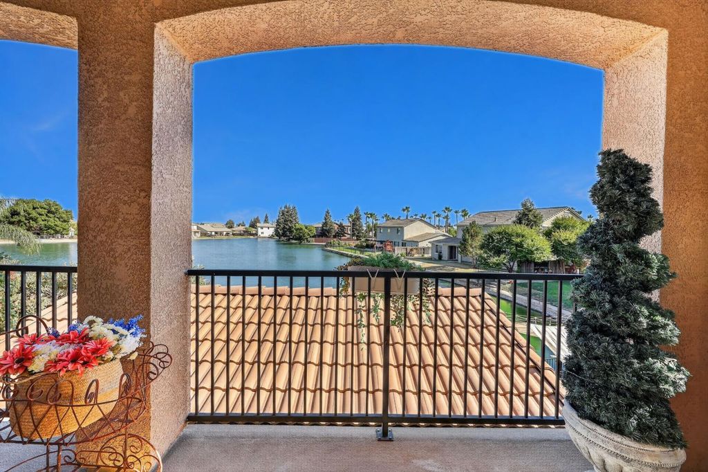 Image 31 of property listing at 15075 Torrey Pines Circle, Chowchilla, CA 93610