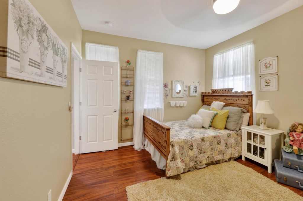 Image 37 of property listing at 15075 Torrey Pines Circle, Chowchilla, CA 93610