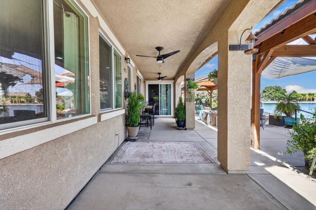 Image 44 of property listing at 15075 Torrey Pines Circle, Chowchilla, CA 93610