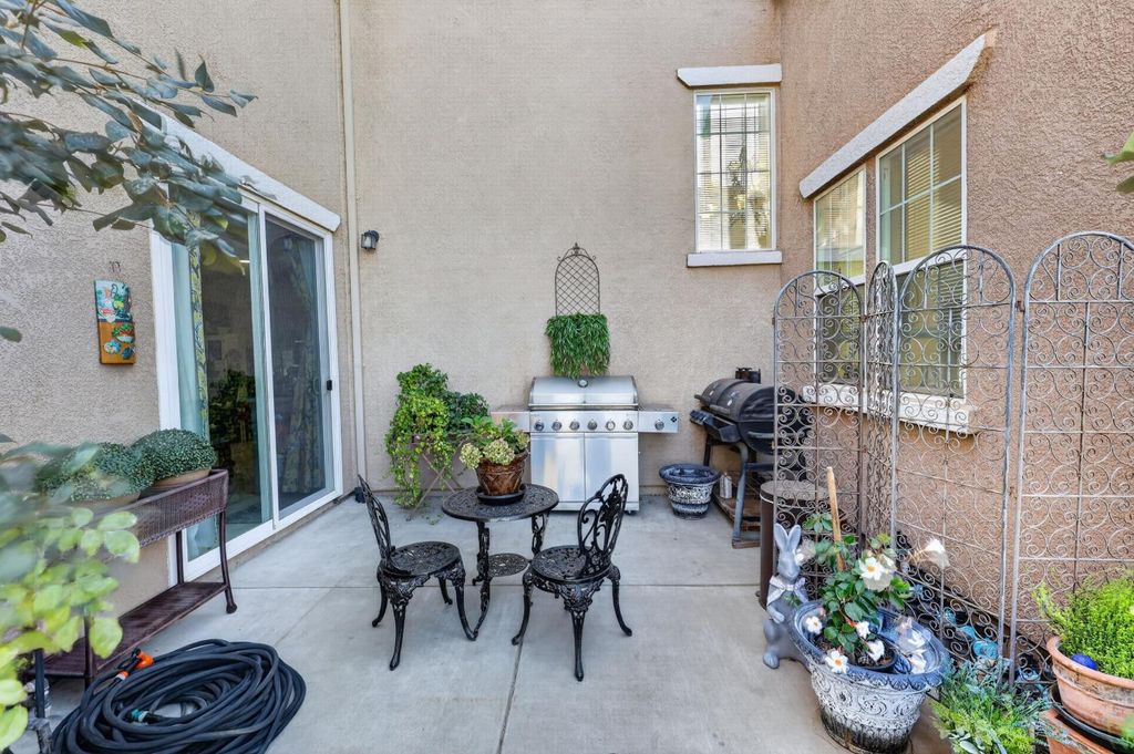 Image 54 of property listing at 15075 Torrey Pines Circle, Chowchilla, CA 93610