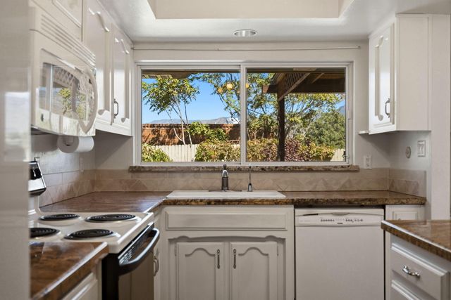 913 Santa Ana Avenue SE, Albuquerque, NM 87123