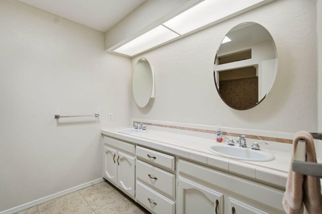 913 Santa Ana Avenue SE, Albuquerque, NM 87123