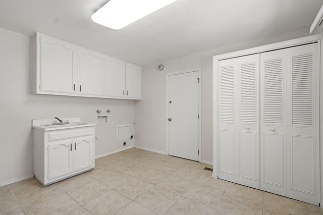 913 Santa Ana Avenue SE, Albuquerque, NM 87123
