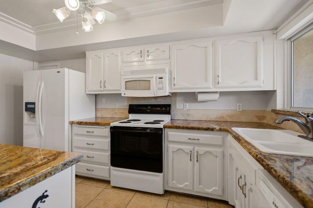 913 Santa Ana Avenue SE, Albuquerque, NM 87123