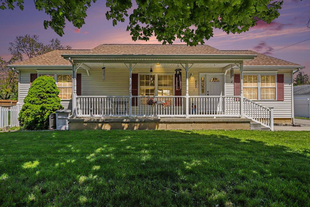 8223 Calvin Road, Battle Creek, MI 49017