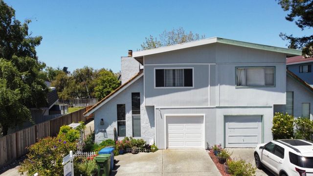 142 Bar Harbor Court, Aptos, CA 95003