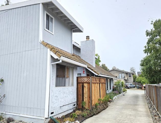 142 Bar Harbor Court, Aptos, CA 95003