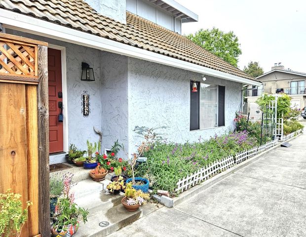 142 Bar Harbor Court, Aptos, CA 95003