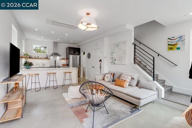 1169 Hearst Ave B, Berkeley, CA 94702