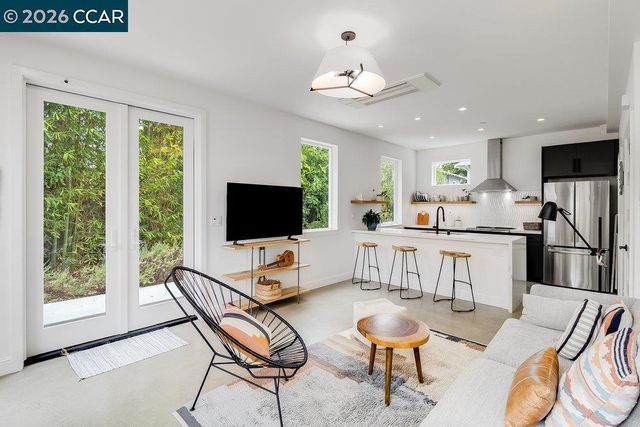 1169 Hearst Ave B, Berkeley, CA 94702