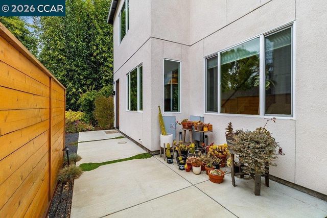 1169 Hearst Ave B, Berkeley, CA 94702