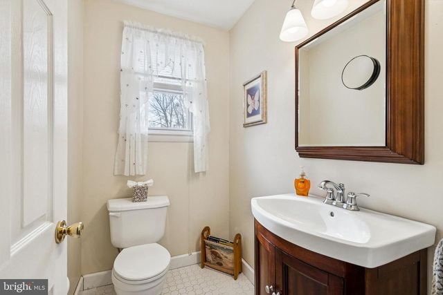 238 PARK AVE, Marlton, NJ 08053