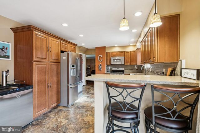 238 PARK AVE, Marlton, NJ 08053