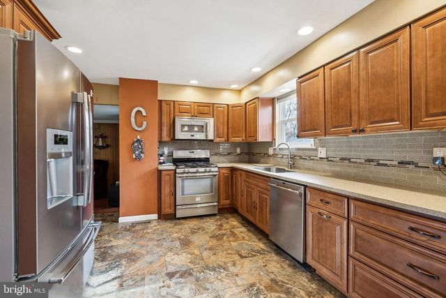 238 PARK AVE, Marlton, NJ 08053