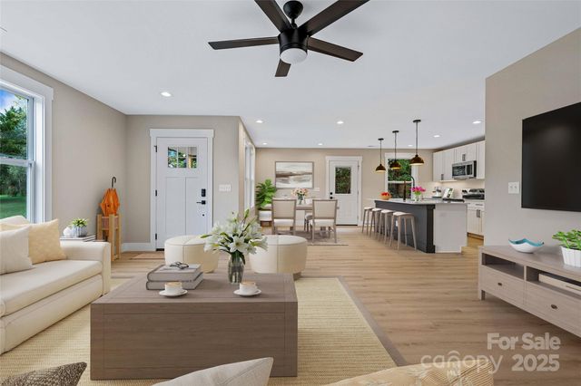 36 Harkins Avenue, Canton, NC 28716