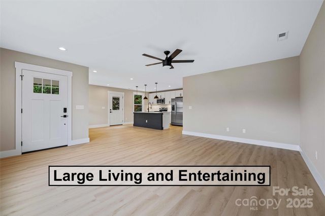 36 Harkins Avenue, Canton, NC 28716