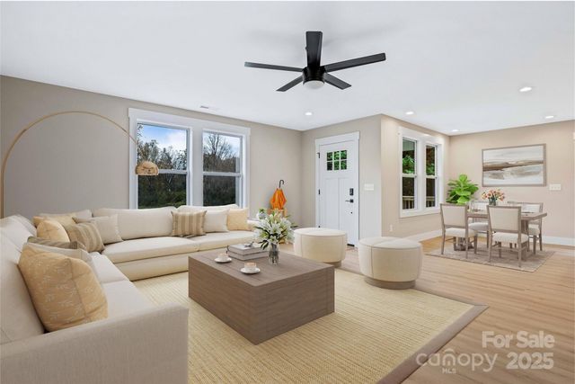 36 Harkins Avenue, Canton, NC 28716