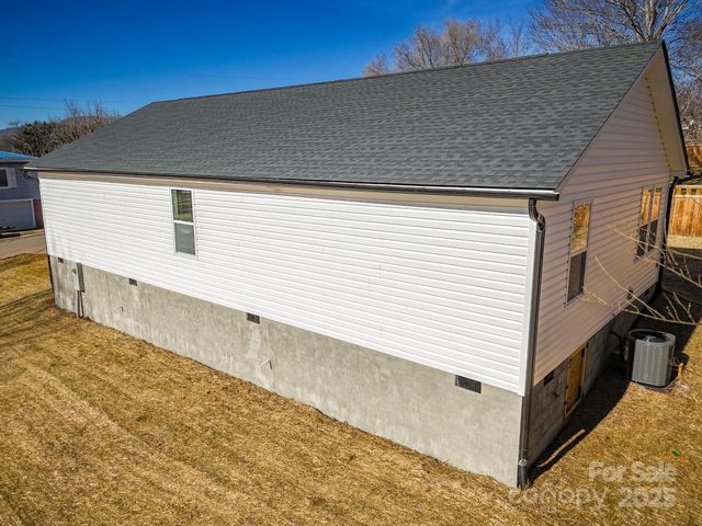 36 Harkins Avenue, Canton, NC 28716