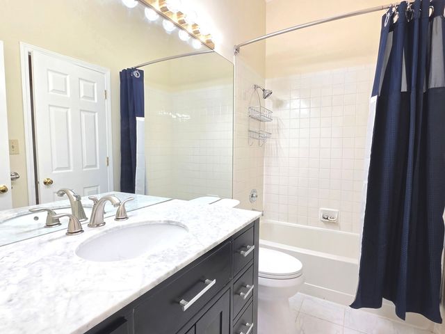 1376 Longacre Lane, Wheeling, IL 60090