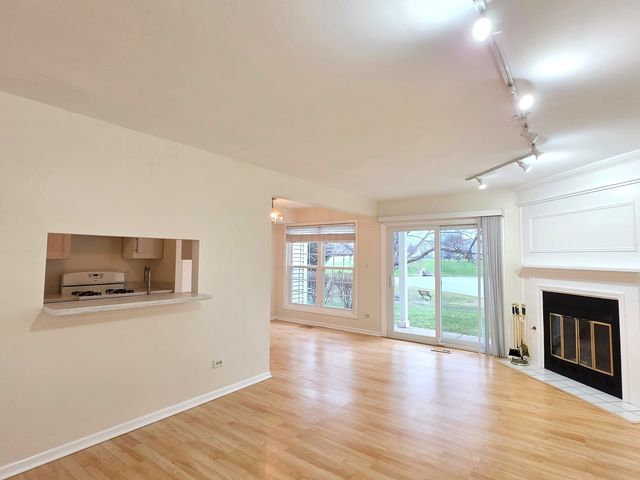 1376 Longacre Lane, Wheeling, IL 60090