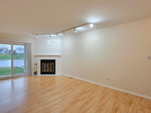 1376 Longacre Lane, Wheeling, IL 60090