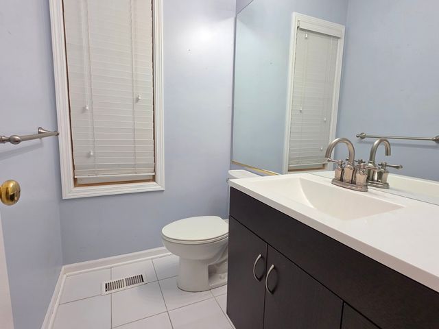 1376 Longacre Lane, Wheeling, IL 60090